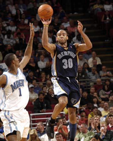 通过协商以 通过协商以