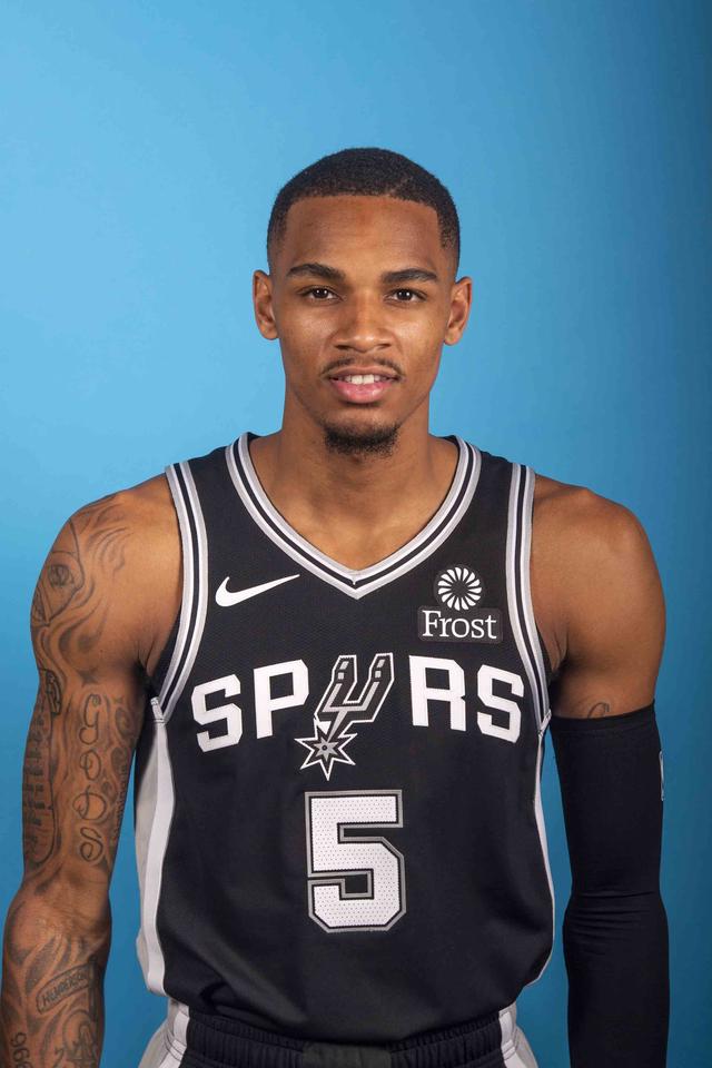 中场核心通 中场核心通