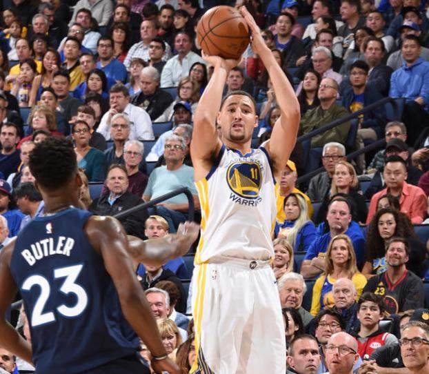 球迷们期待 球迷们期待